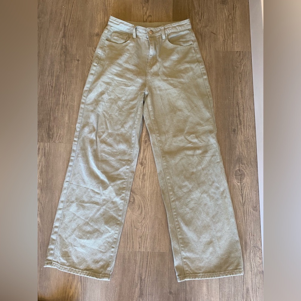 size 6 sage jeans, never worn
